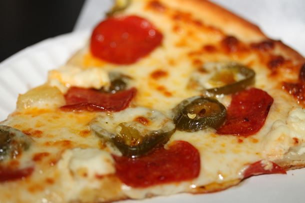 pizzeria-luigi-pizza-610x407 Pizzeria Luigi Pizza Pepperoni, Pineapple, Jalapenos, Ricotta cheese