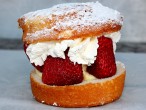 sweet-treats-san-diego-ca-strawberry-shortcake-610x455 Sweet Treats - Strawberry Shortcake
