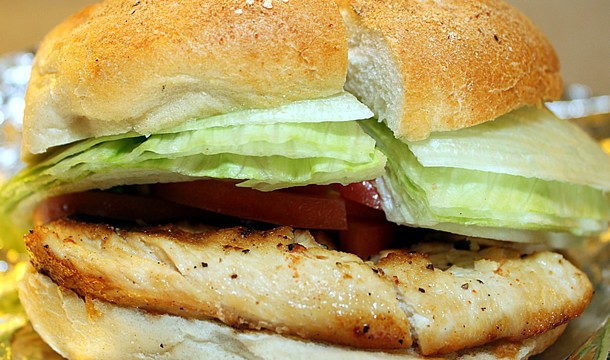 carnegie-deli-nyc-sandys-grilled-chicken-sandwich-610x434 Carnegie Delicatessen - Manhattan New York
