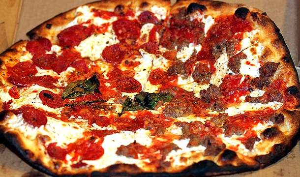 grimaldis-pizzeria-las-vegas-nv-pepperoni-sausage-610x387 Grimaldi's Pizzeria - Las Vegas Nevada