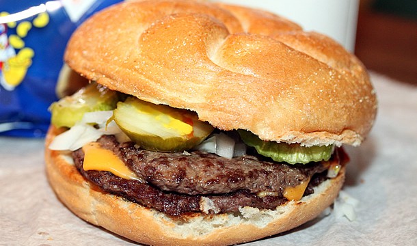billy-goat-tavern-chicago-cheeseburger-610x407 Billy Goat Tavern - Chicago Illinois