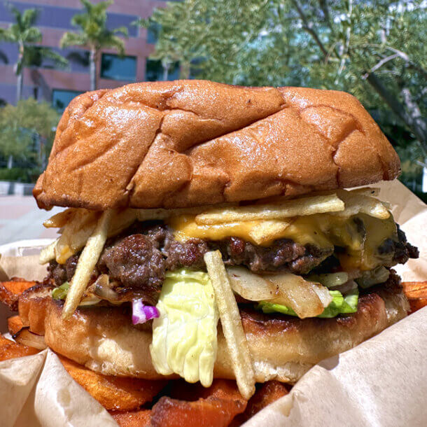 Doggos Caribbean Food Truck - Caribbean Smash Burger